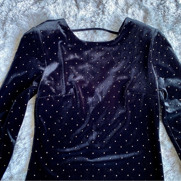 Express NWOT Black Velour Studded Dress Size 2 - Picture 6 of 11